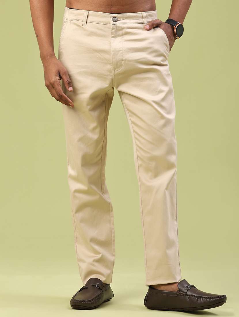 men solid mid rise chinos casual trouser