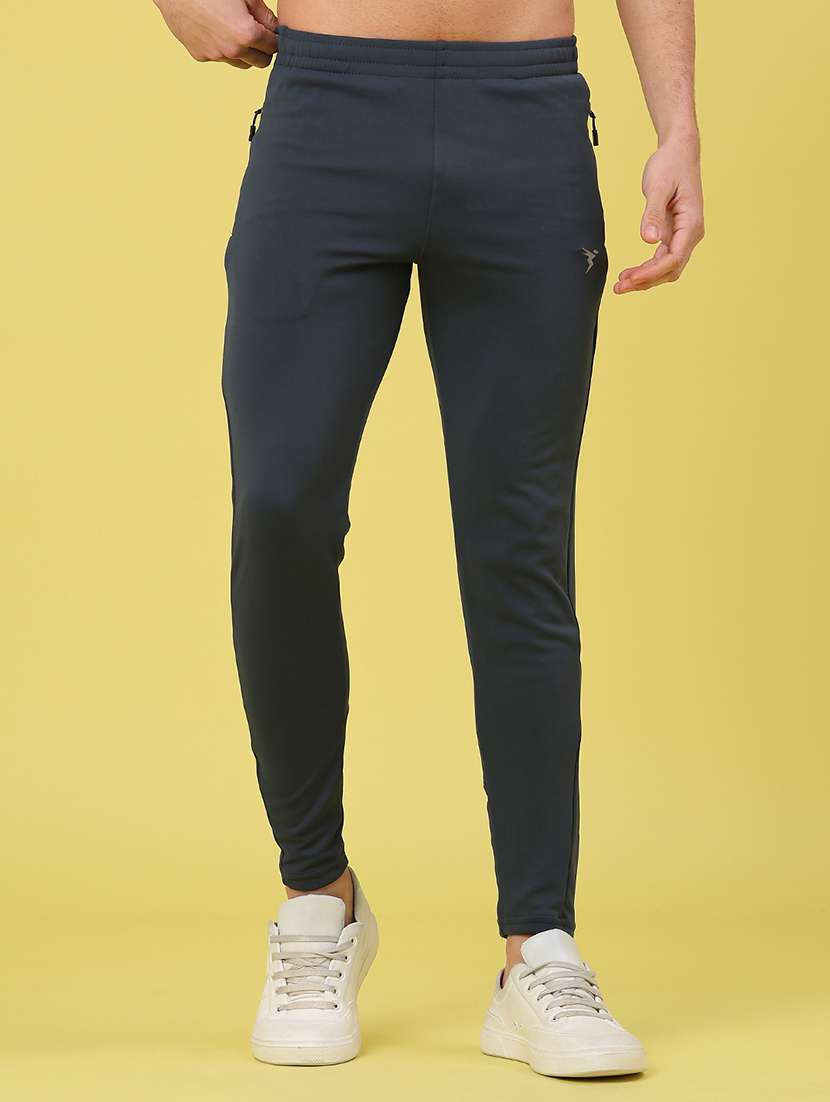 men solid mid rise slim fit track pant