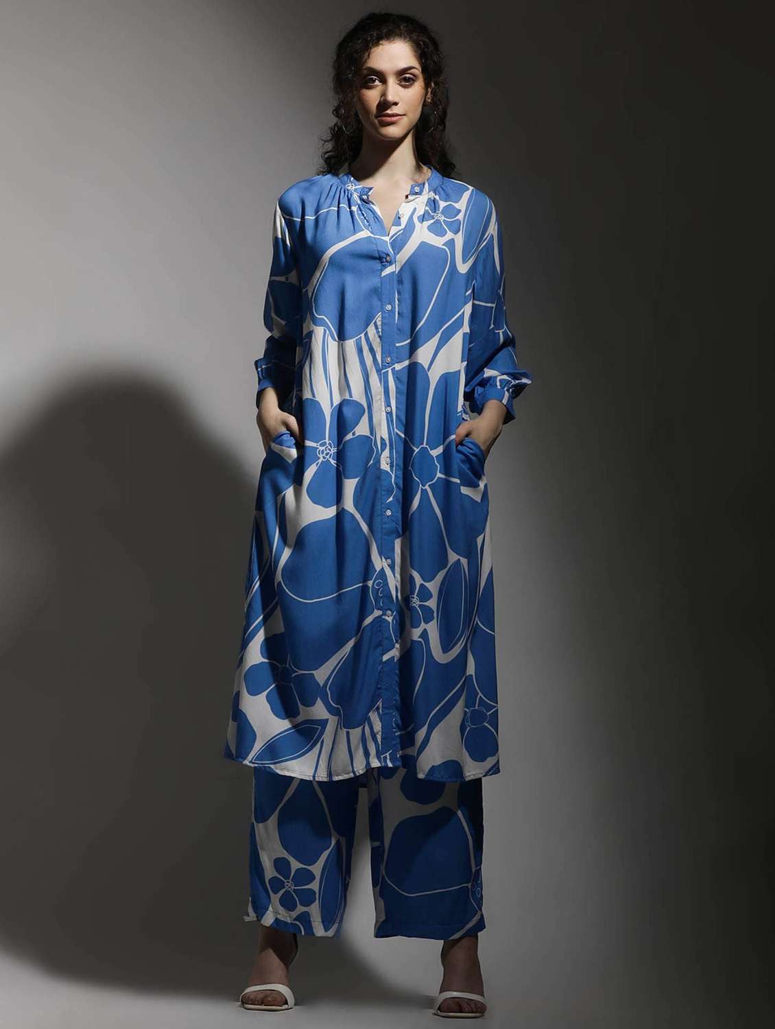 women floral three quarter sleeve kurta pant set