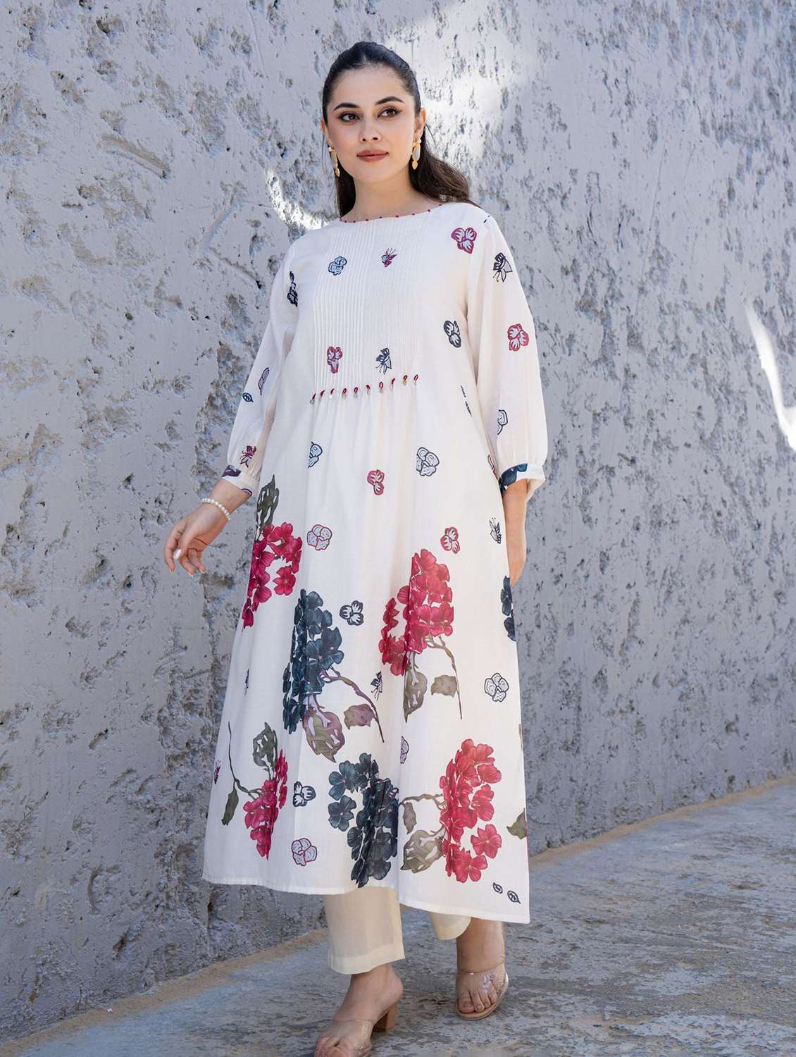 women floral three quarter sleeve kurta pant set