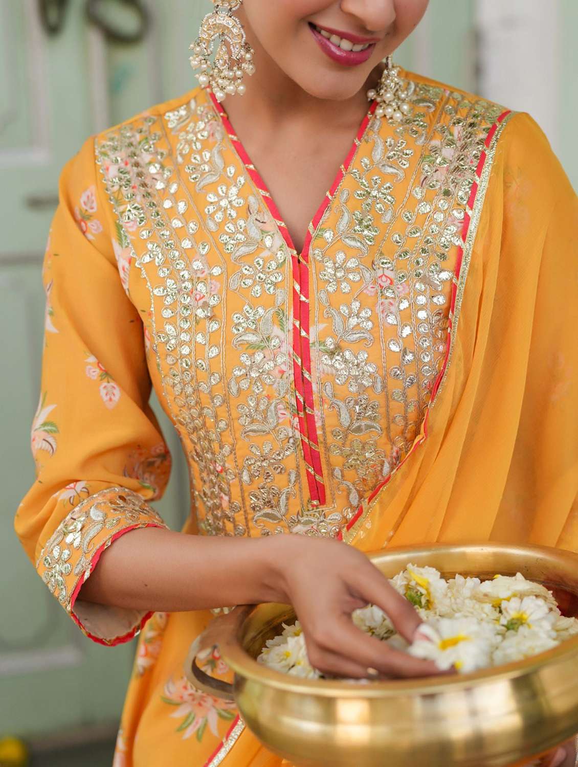 women floral three quarter sleeve kurta pant with dupatta set - 22273729 -  Standard Image - 3