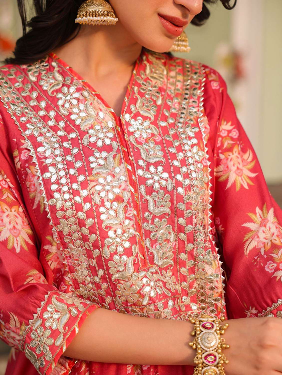 women floral three quarter sleeve kurta pant with dupatta set - 22273730 -  Standard Image - 3