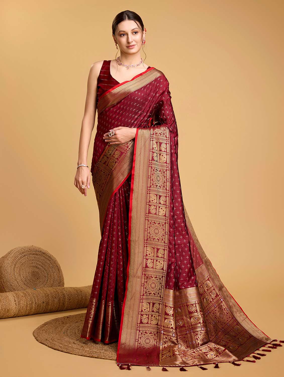 women self design banarasi saree with blouse - 22274025 -  Standard Image - 3