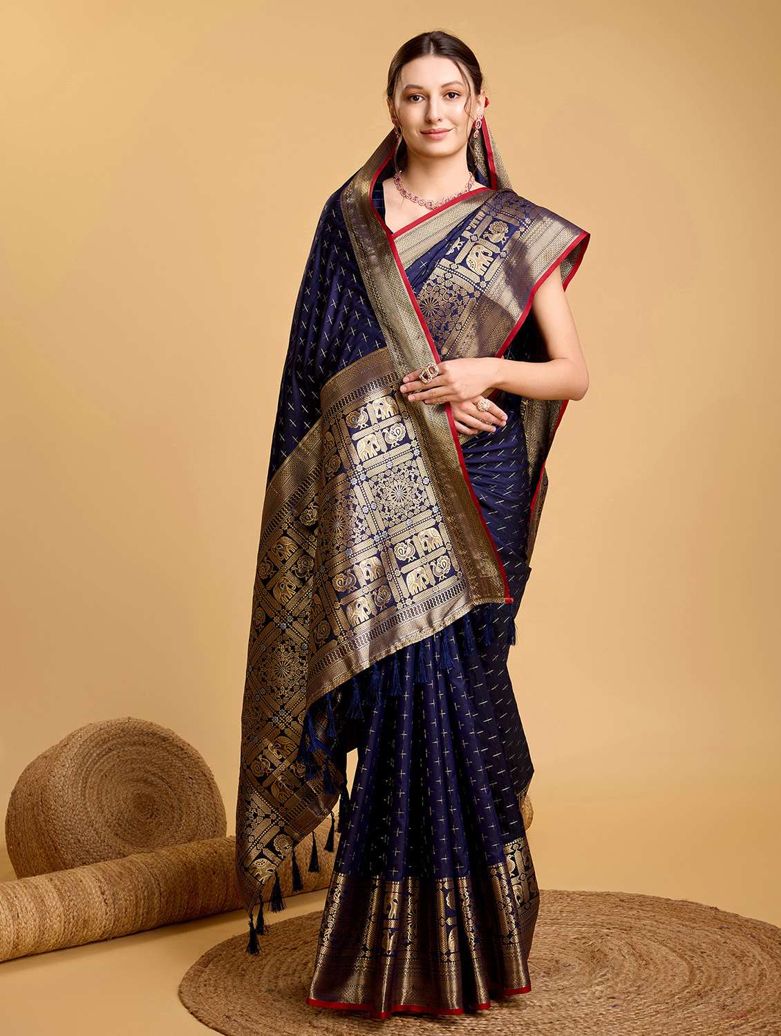 women self design banarasi saree with blouse - 22274026 -  Standard Image - 3