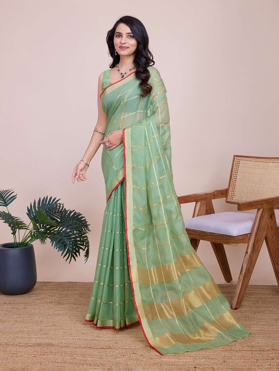 women checkered bordered saree with blouse