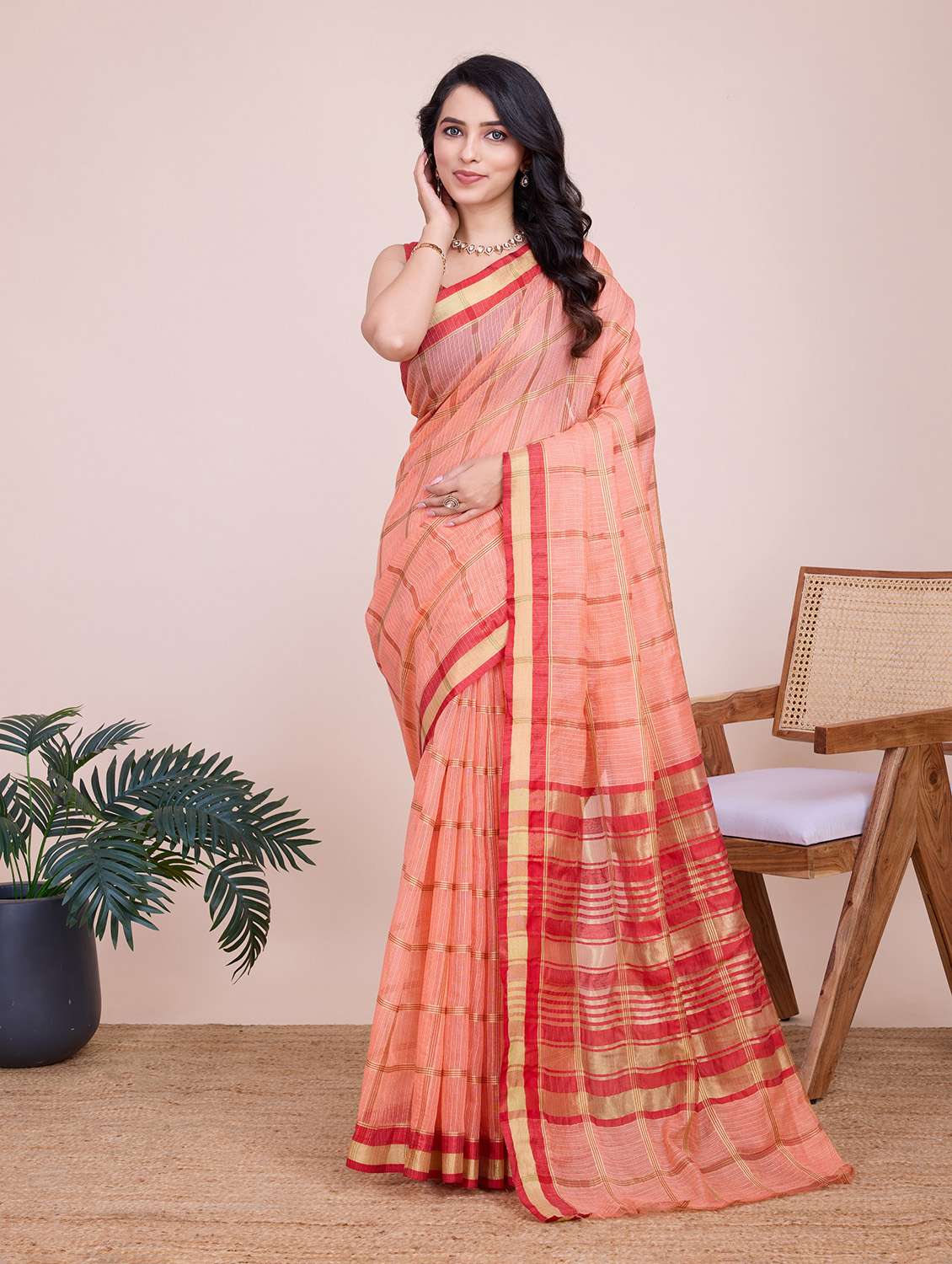 women checkered bordered saree with blouse