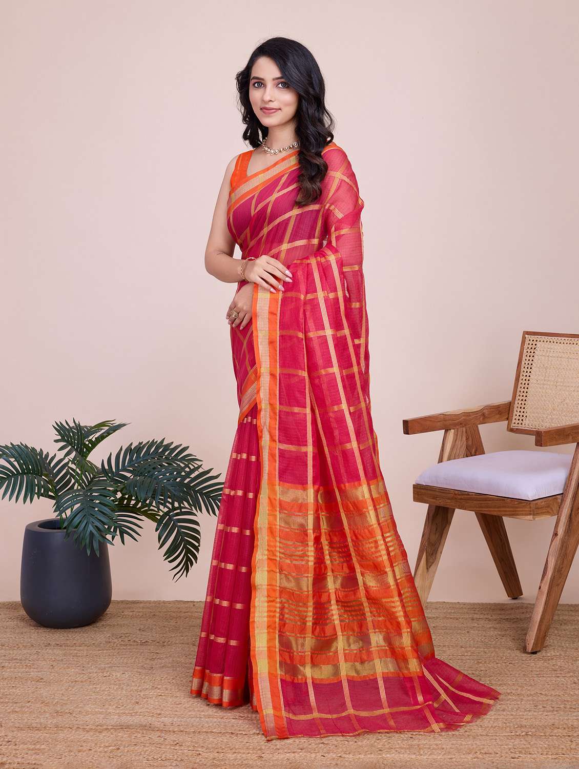 women checkered bordered saree with blouse