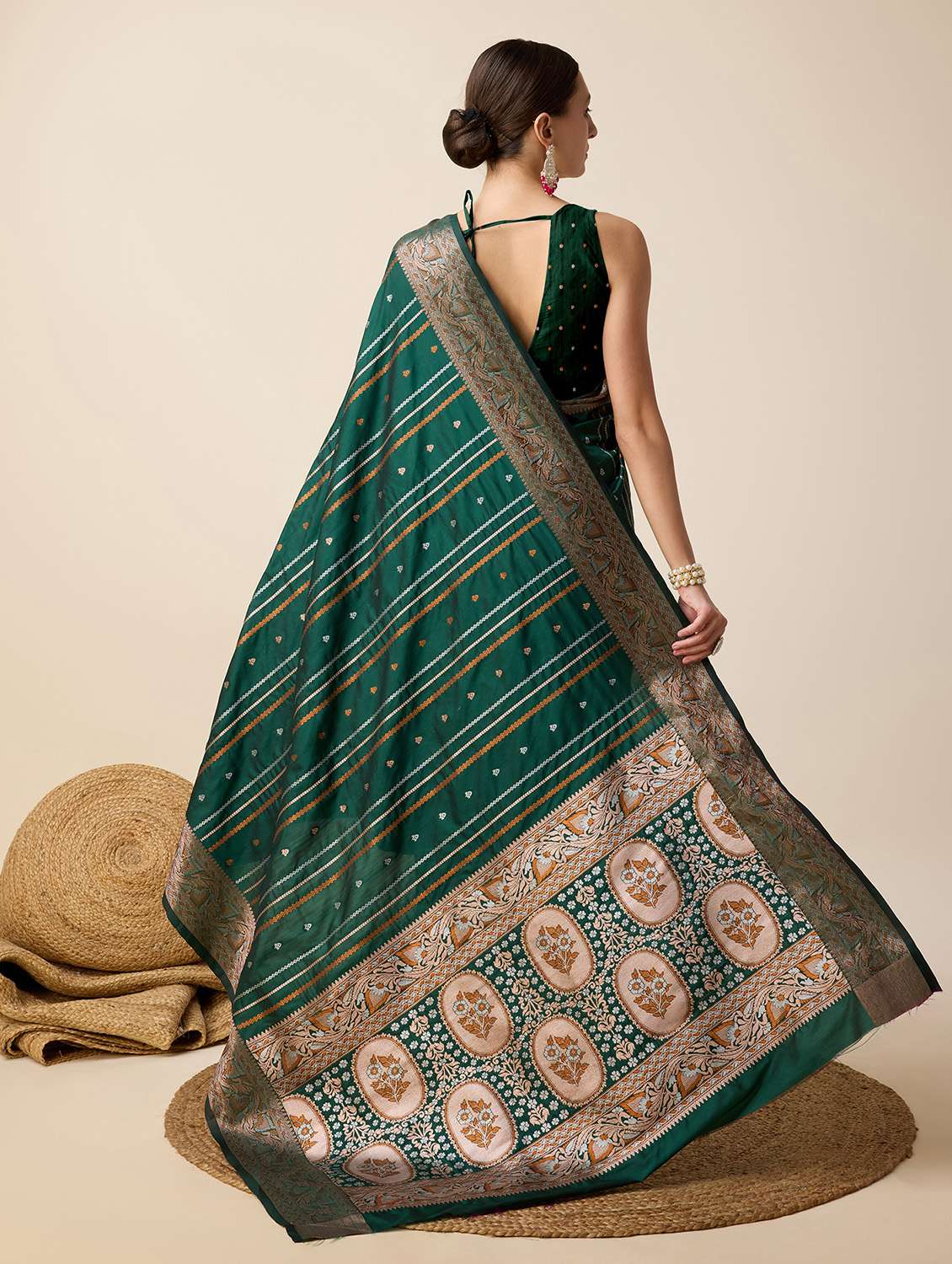 women self design banarasi saree with blouse - 22274051 -  Standard Image - 3