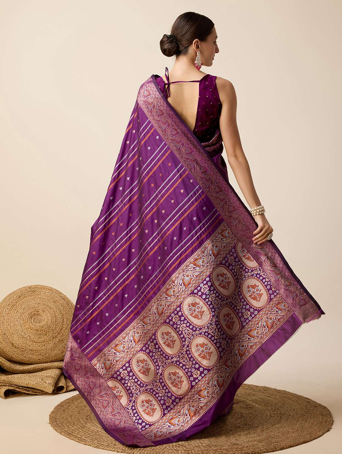 women self design banarasi saree with blouse - 22274054 -  Standard Image - 3