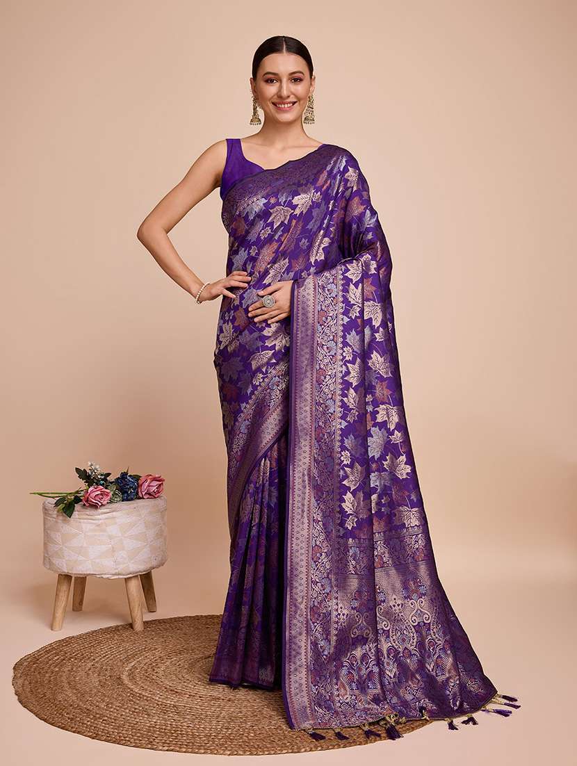 women self design banarasi saree with blouse