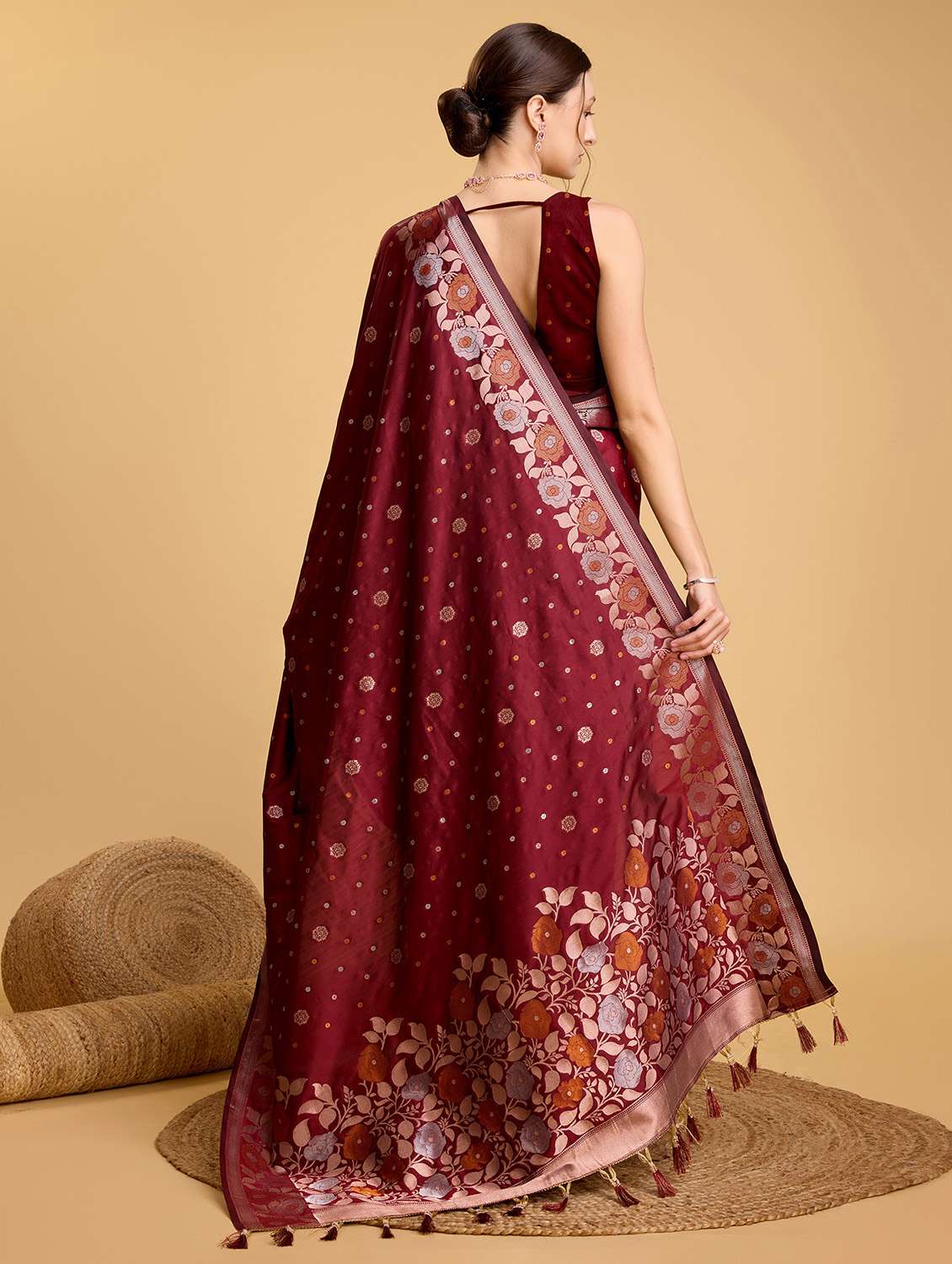 women self design banarasi saree with blouse - 22274090 -  Standard Image - 3