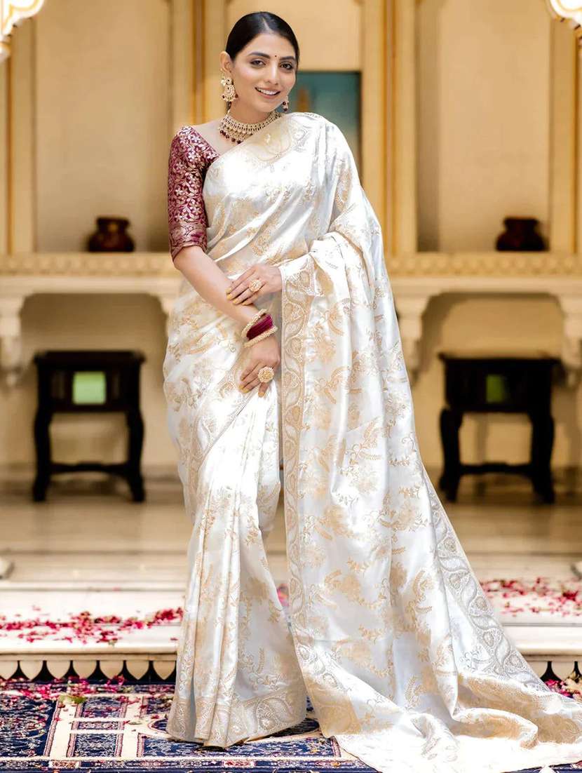 women self design banarasi saree with blouse