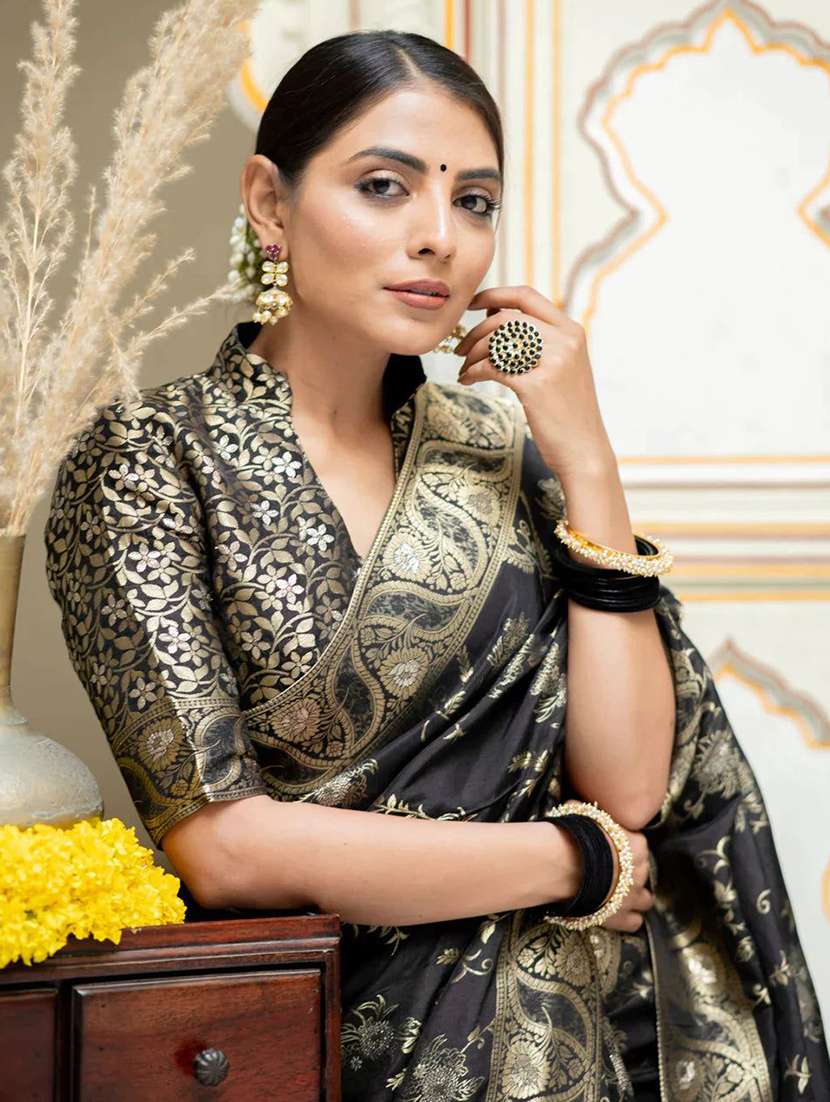 women self design banarasi saree with blouse - 22274159 -  Standard Image - 3