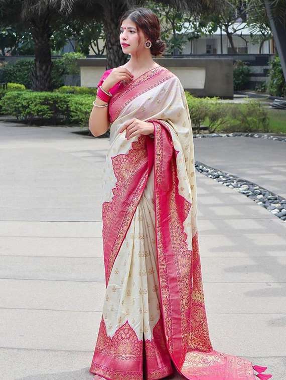 women self design banarasi saree with blouse