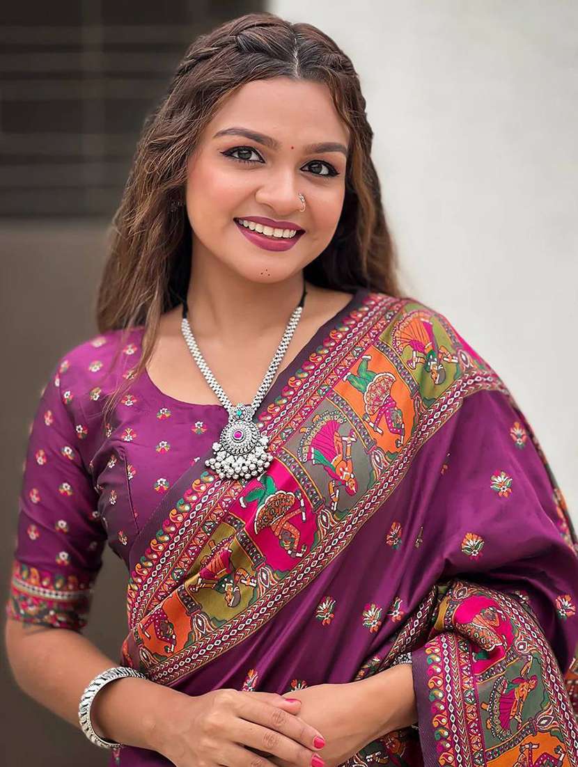 women self design bordered saree with blouse - 22274204 -  Standard Image - 3