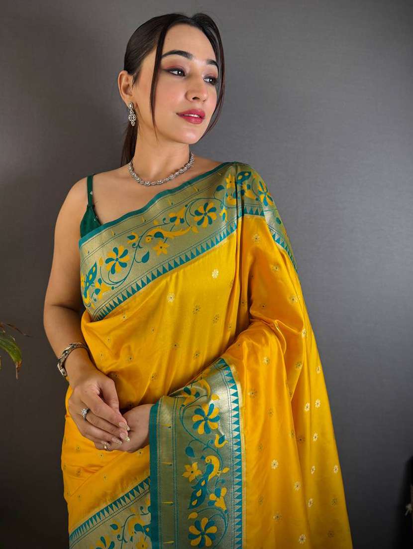 women self design bordered saree with blouse - 22274214 -  Standard Image - 3