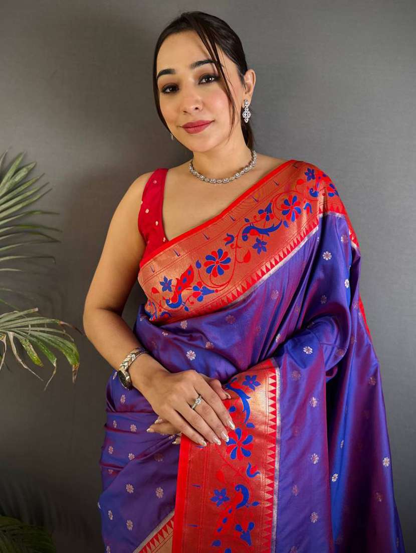 women self design bordered saree with blouse - 22274220 -  Standard Image - 3