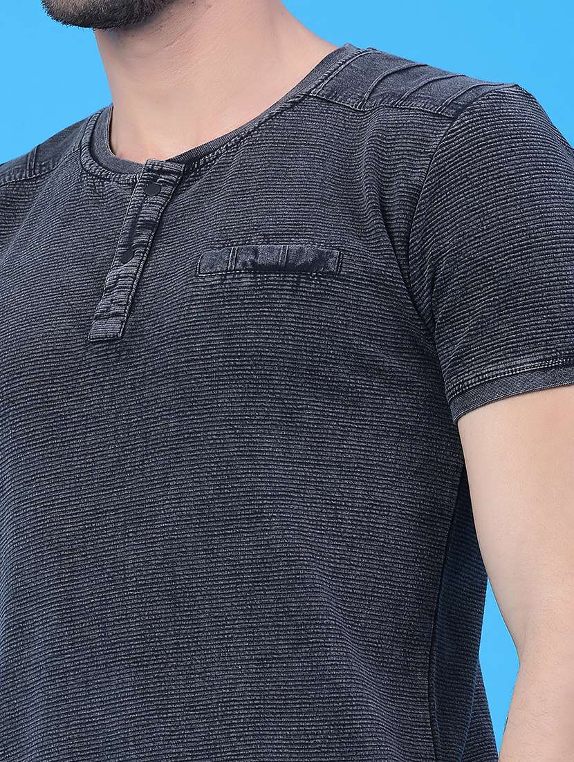 men textured short sleeve slim fit t-shirt - 22274936 -  Standard Image - 3