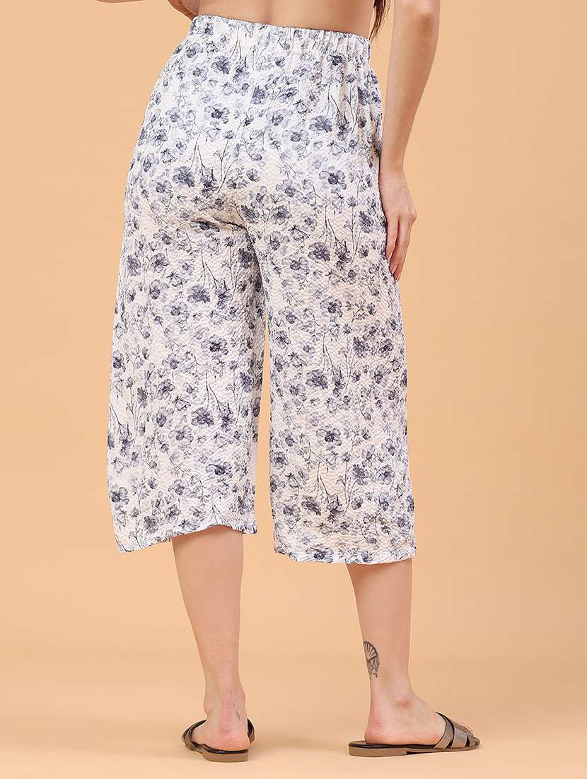 women printed mid rise capri - 22275150 -  Standard Image - 3