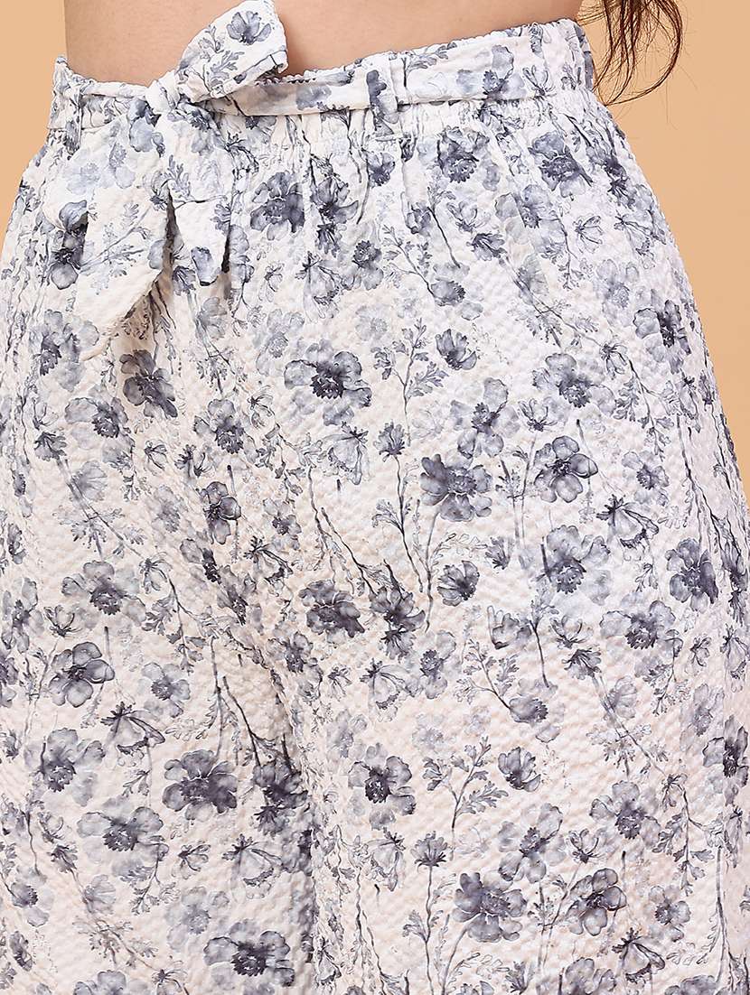 women printed mid rise capri - 22275150 -  Standard Image - 5