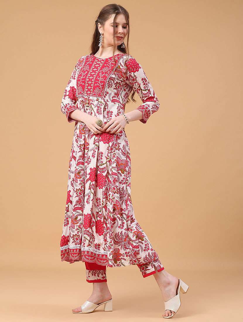 women floral three quarter sleeve kurta pant with dupatta set - 22275166 -  Standard Image - 3