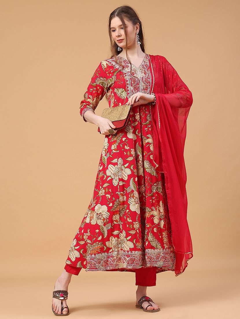 women floral three quarter sleeve kurta pant with dupatta set