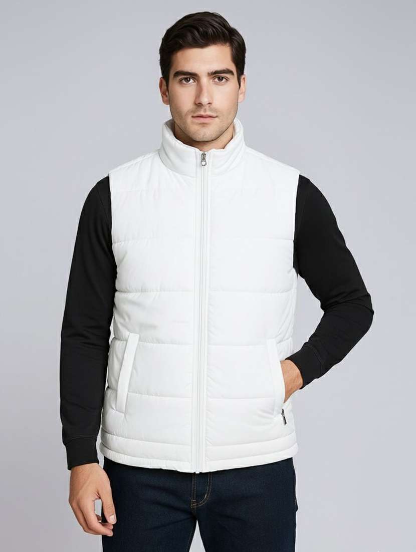 men solid sleeveless lightweight puffer jacket