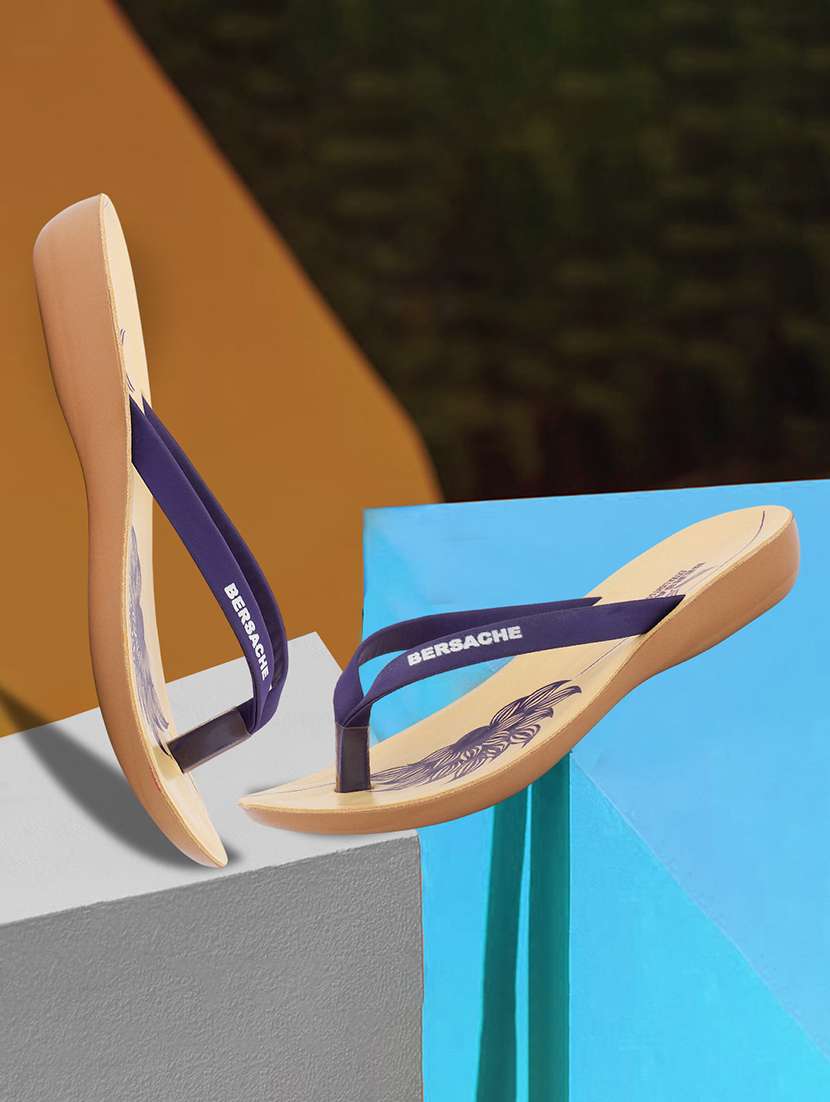 women solid open toe flip flop