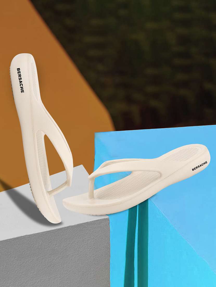 women solid slip on flip flop