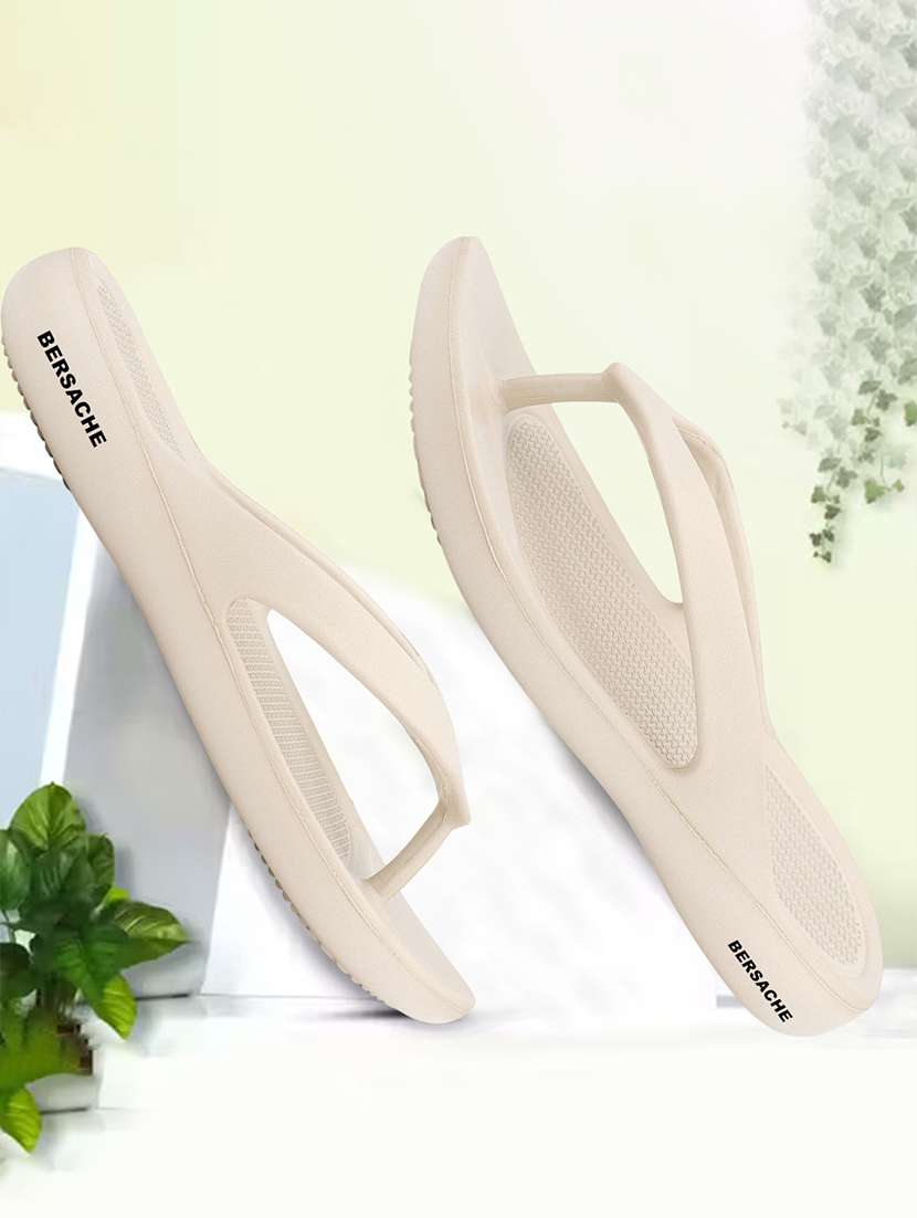 women solid slip on flip flop