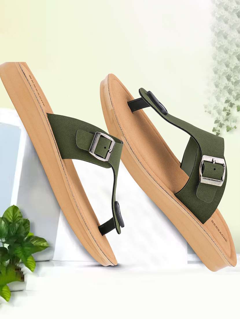 women solid slip on flip flop