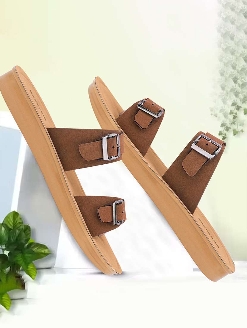 women solid slip on flip flop