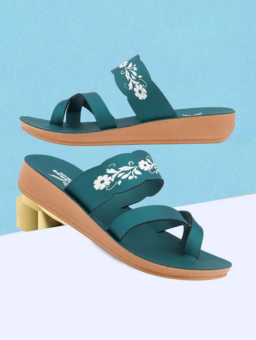 women printed slip on flip flop
