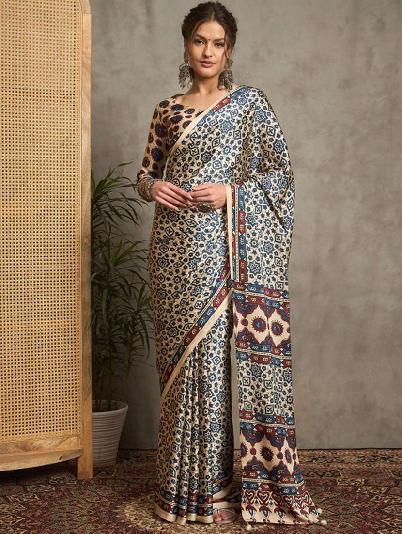 women printed casual wear saree with blouse