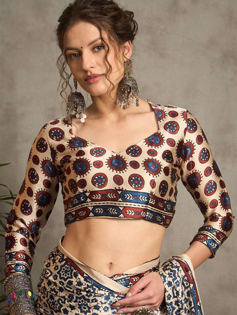 women printed casual wear saree with blouse - 22275539 -  Standard Image - 5