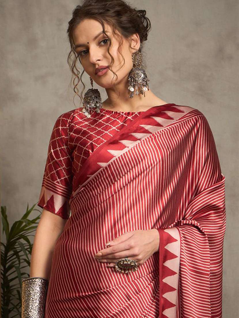 women printed casual wear saree with blouse - 22275540 -  Standard Image - 3