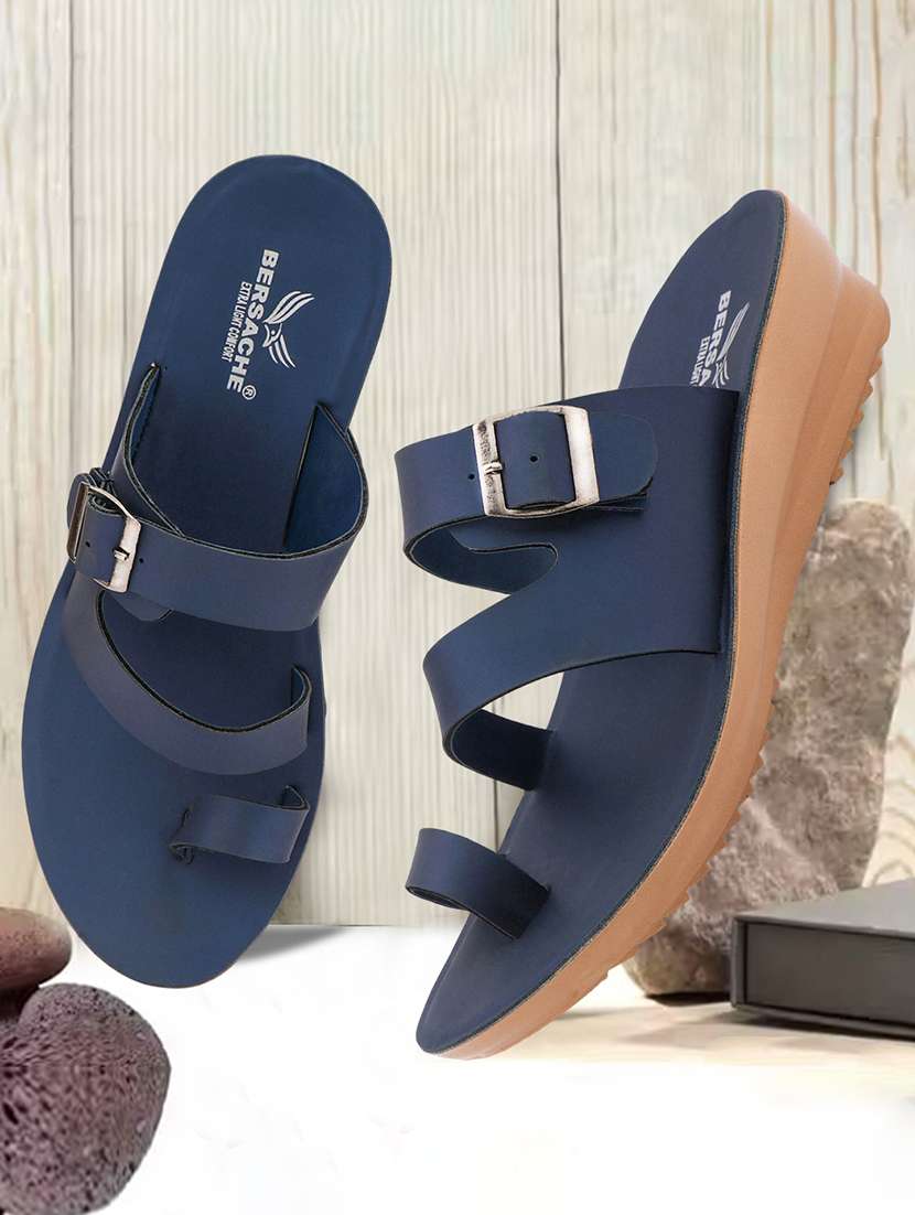 women solid slip on flip flop