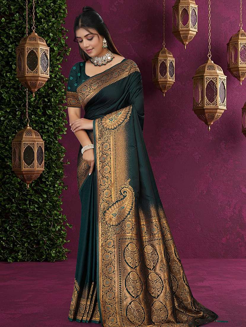 women solid with bordered saree with blouse