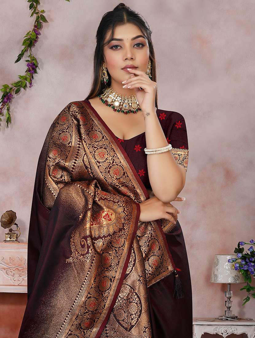women solid with bordered saree with blouse - 22275914 -  Standard Image - 3