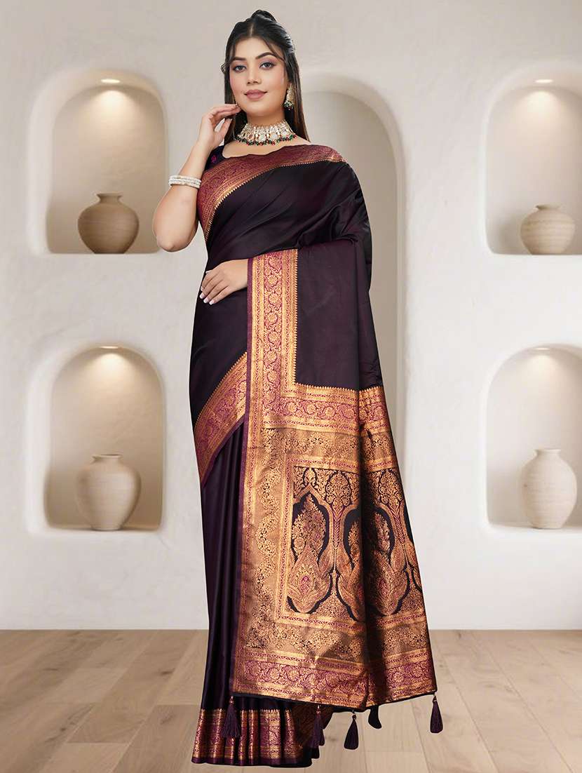 women solid with bordered saree with blouse
