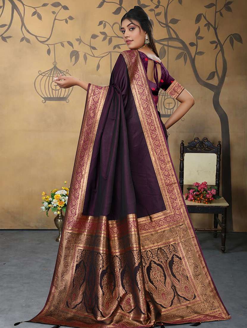 women solid with bordered saree with blouse - 22275916 -  Standard Image - 3