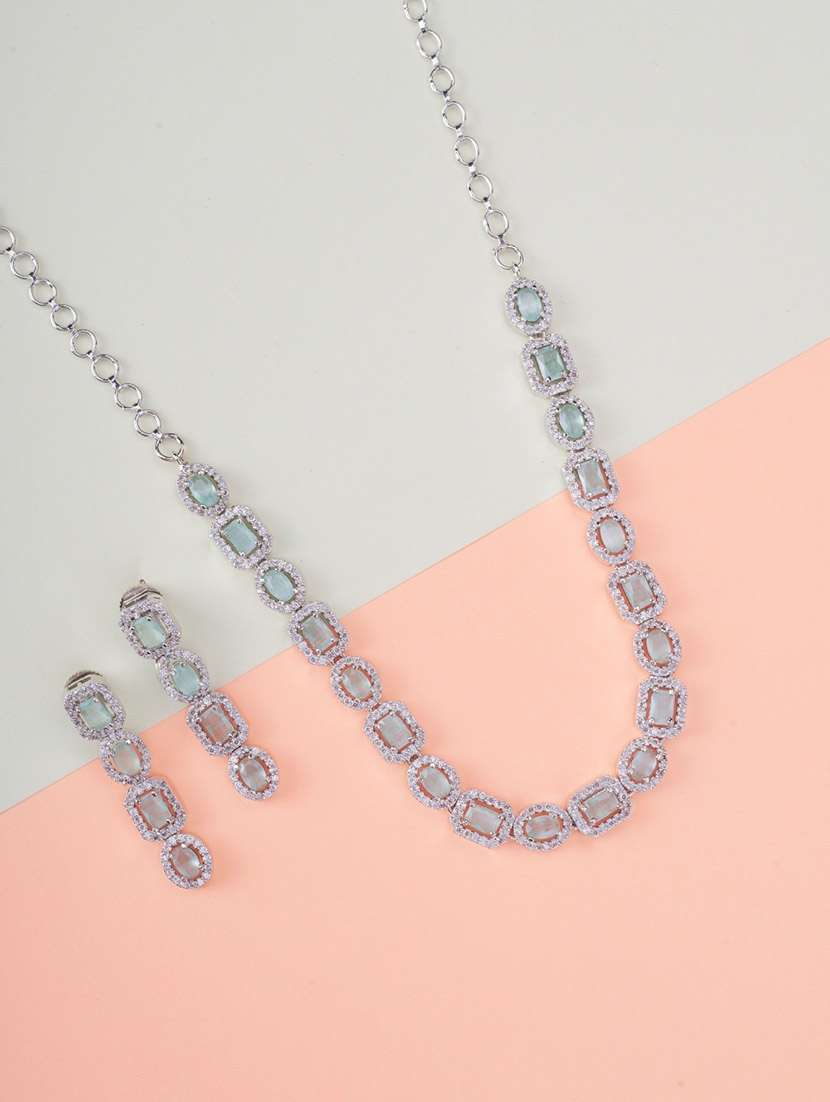 women ad necklace with earring set
