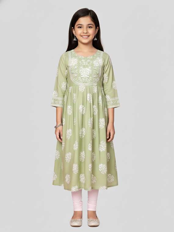 girls printed three quarter sleeve kurta
