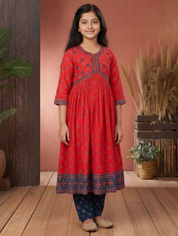 girls printed three quarter sleeve kurta