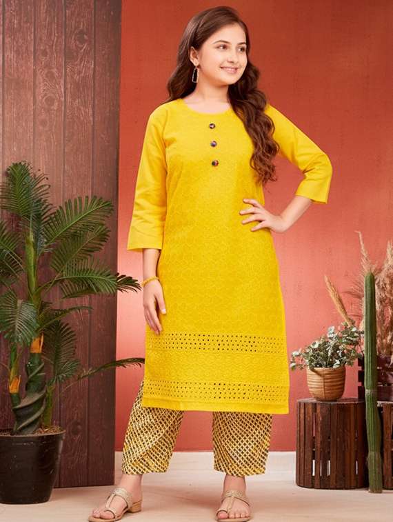 girls three quarter sleeve a-line kurta