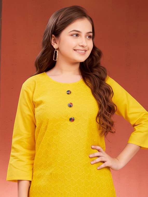 girls three quarter sleeve a-line kurta - 22278332 -  Standard Image - 3