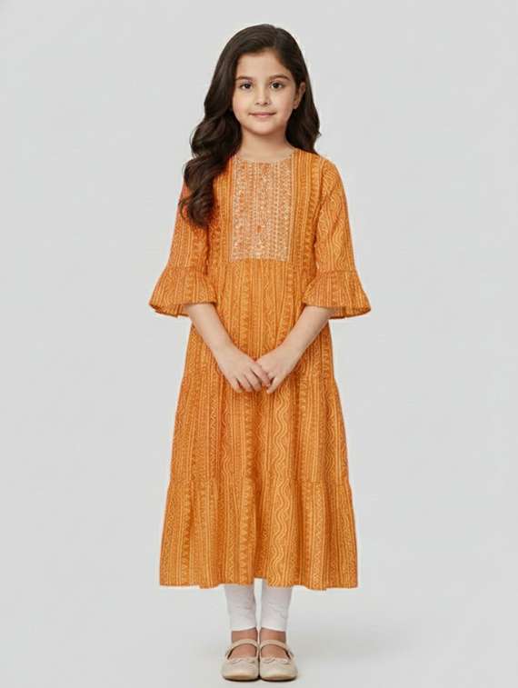 women printed three quarter sleeve kurta