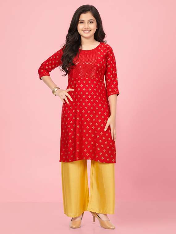 women printed three quarter sleeve kurta