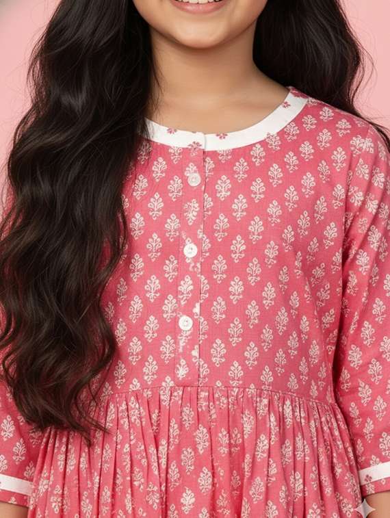 women printed three quarter sleeve kurta - 22278349 -  Standard Image - 3