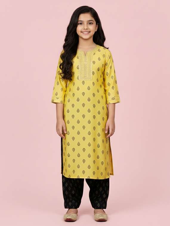 girls printed three quarter sleeve kurta